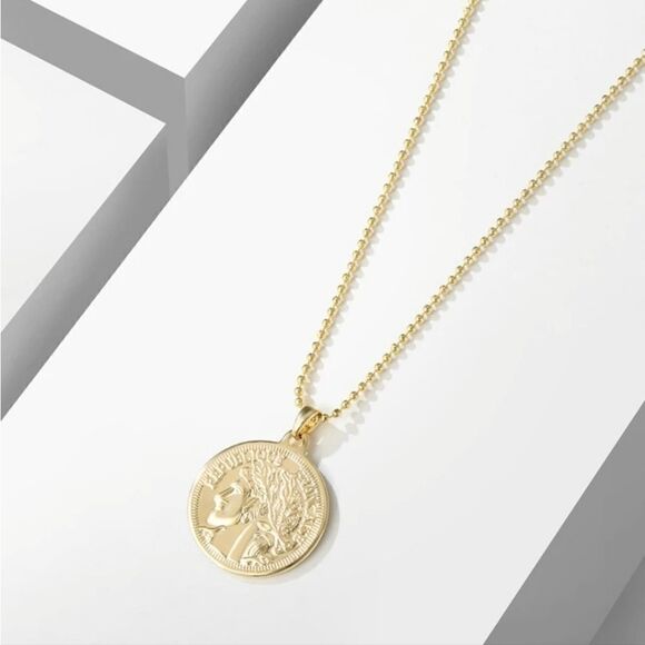 Gold Coin Charm Necklace NWT - Picture 1 of 4